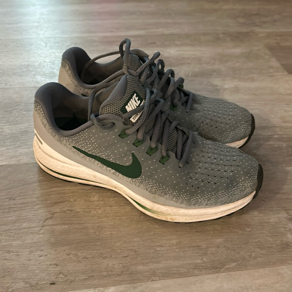 Nike Zoom Vomero, women’s size 9 – great condition￼
